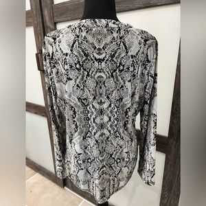 INC INTERNATIONAL CONCEPTS
Women's Print Zip-Pocket Top DESERT SNAKE pxlarge